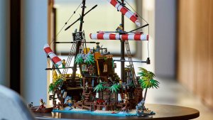 LEGO Ideas 21322 Pirates of Barracuda Bay Featured
